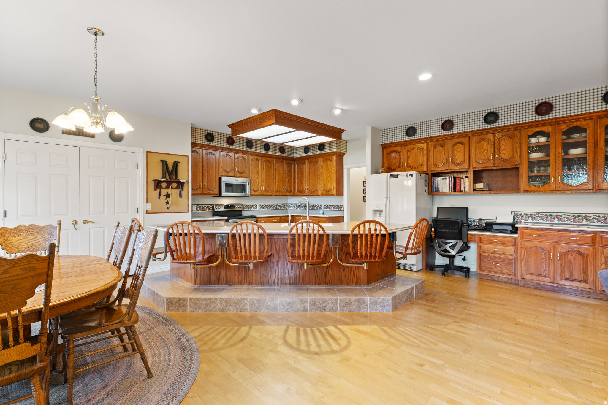 main property photo 12