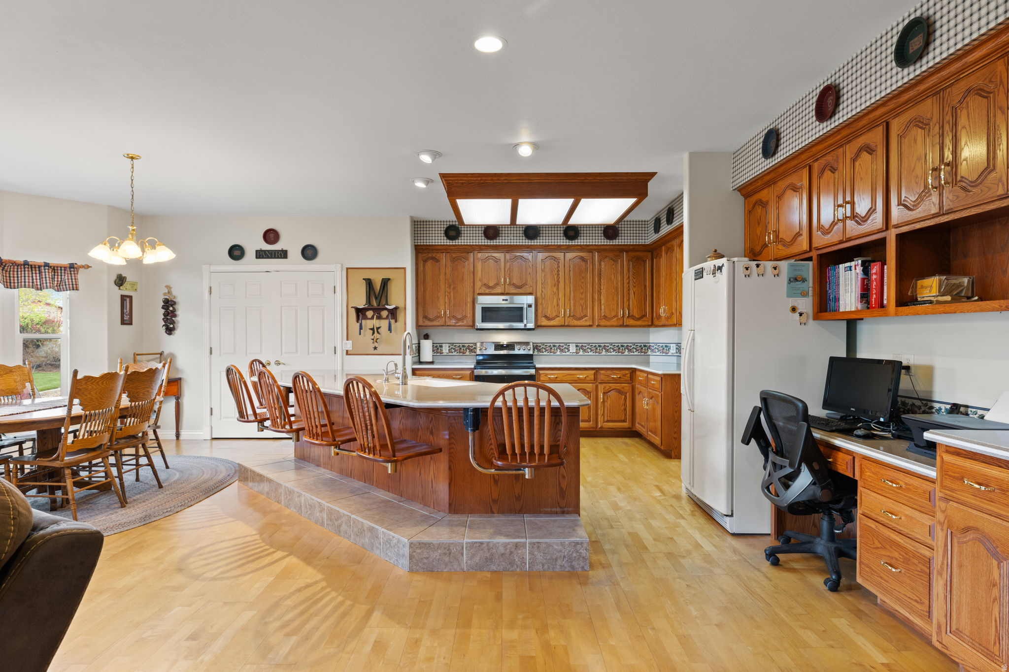 main property photo 14