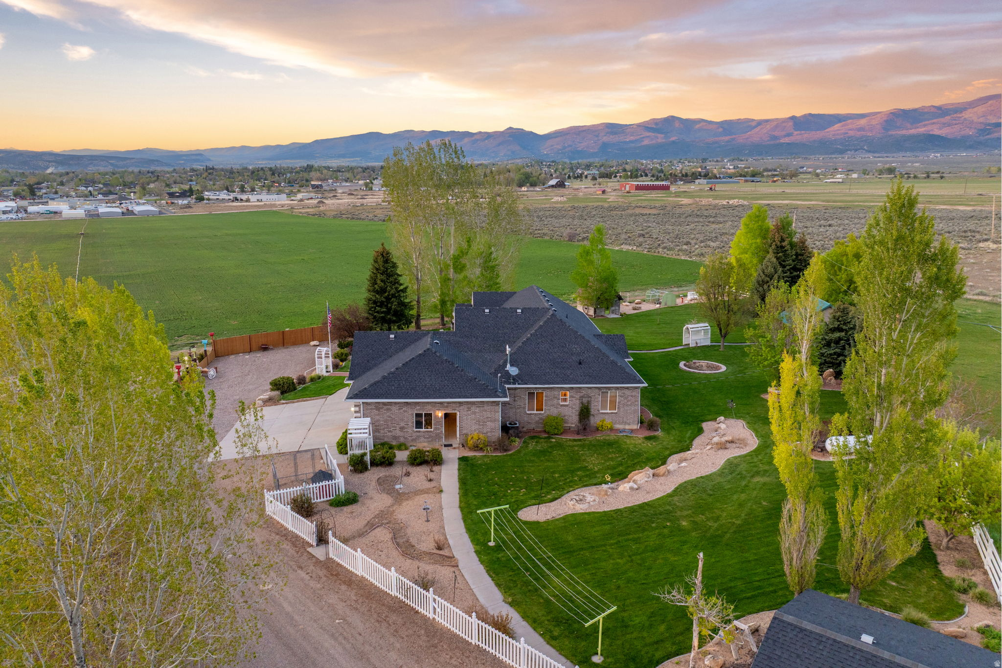 main property photo 90