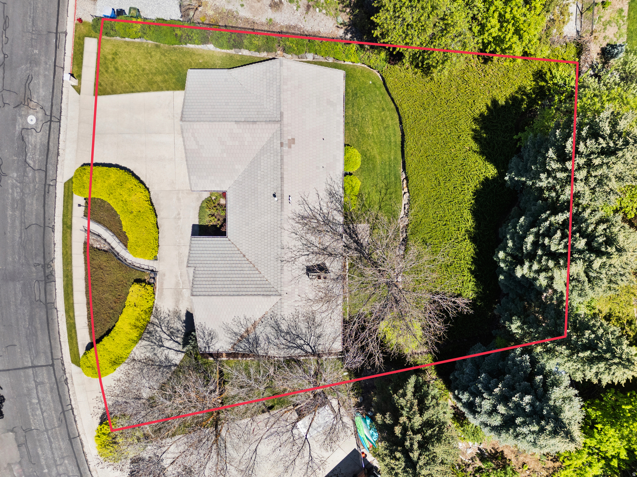 main property photo 31