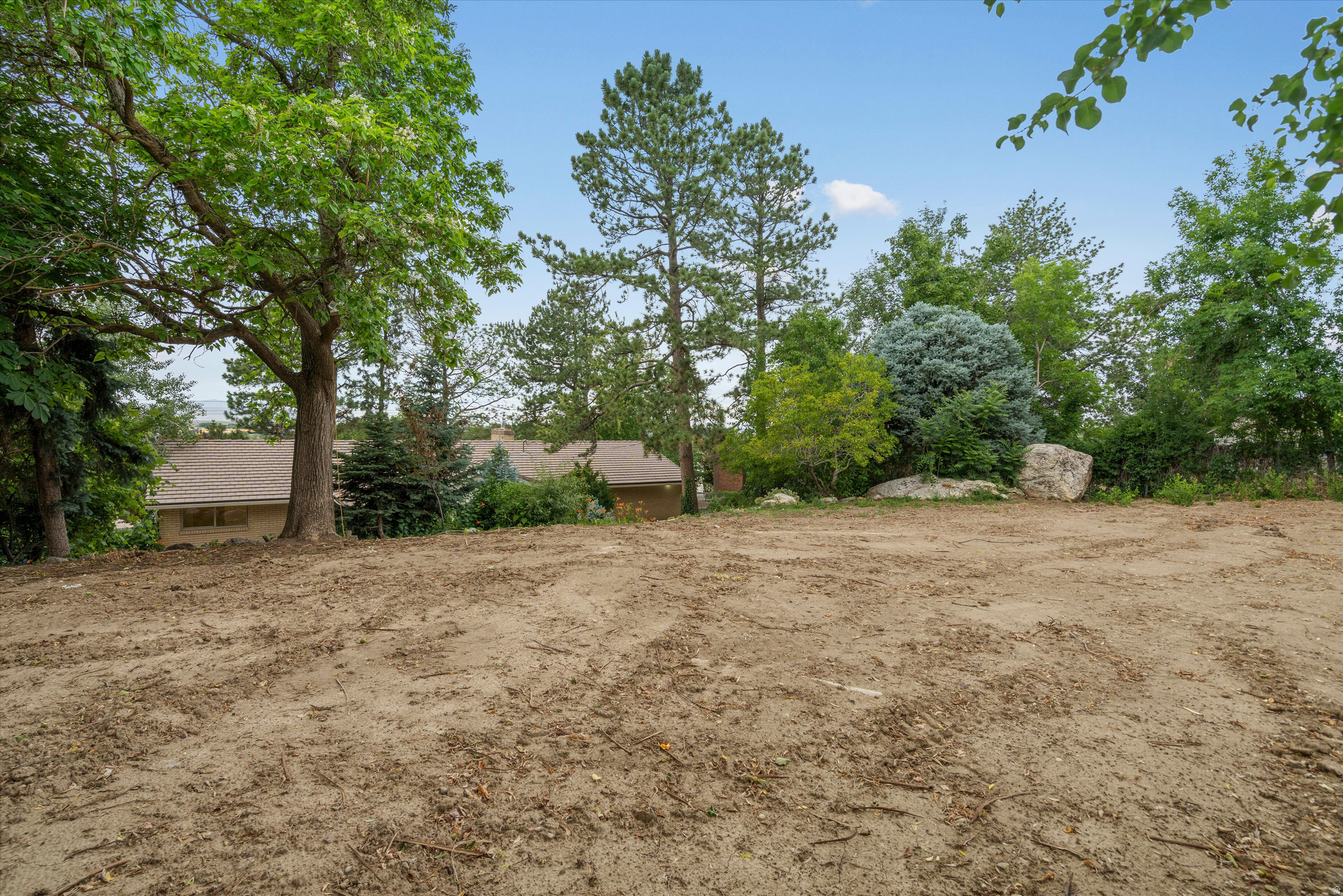 main property photo 44