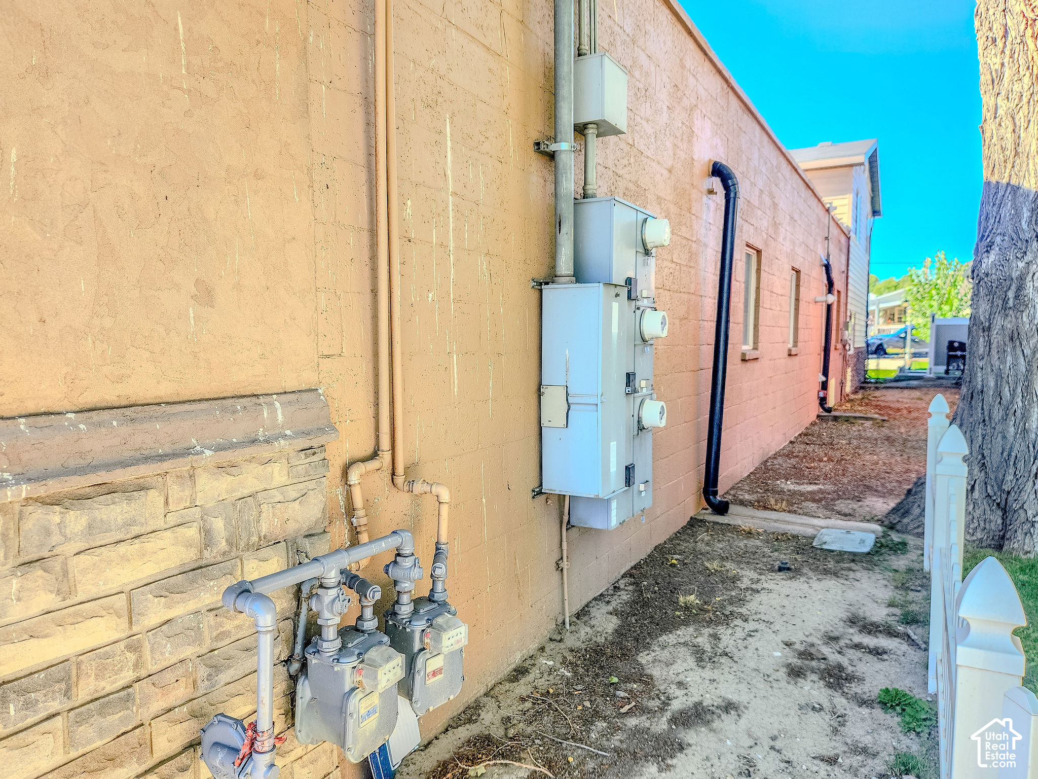 main property photo 111