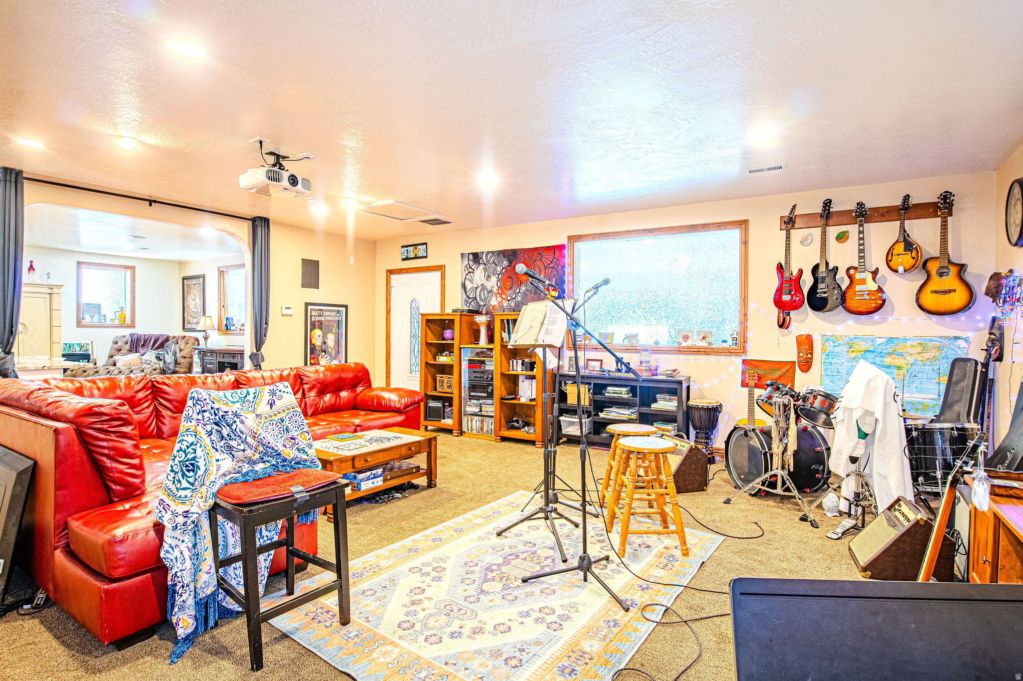 main property photo 78