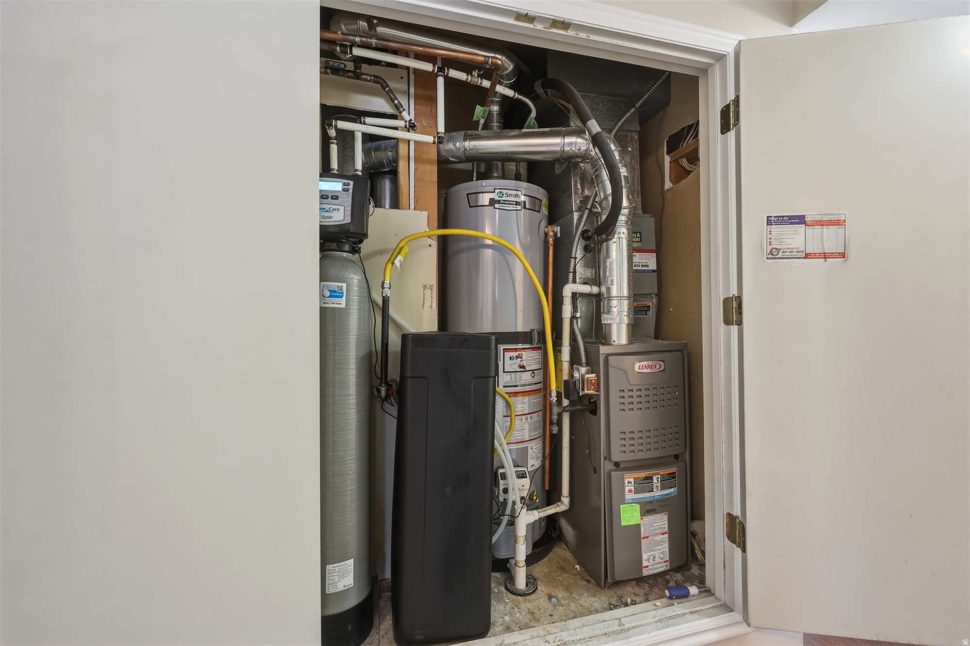 main property photo 28