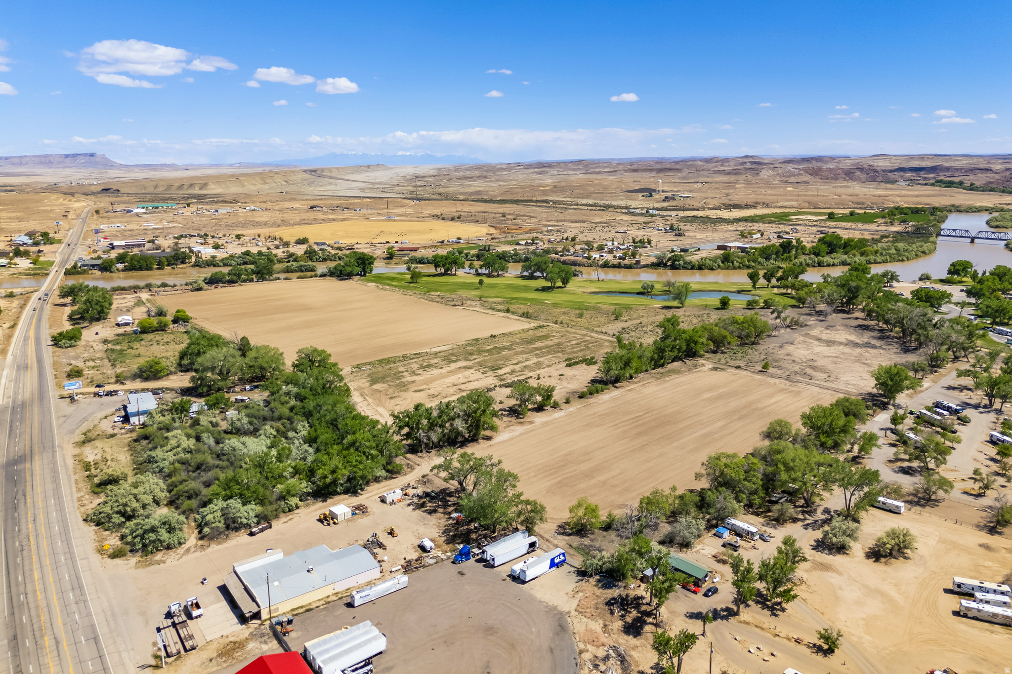 main property photo 8