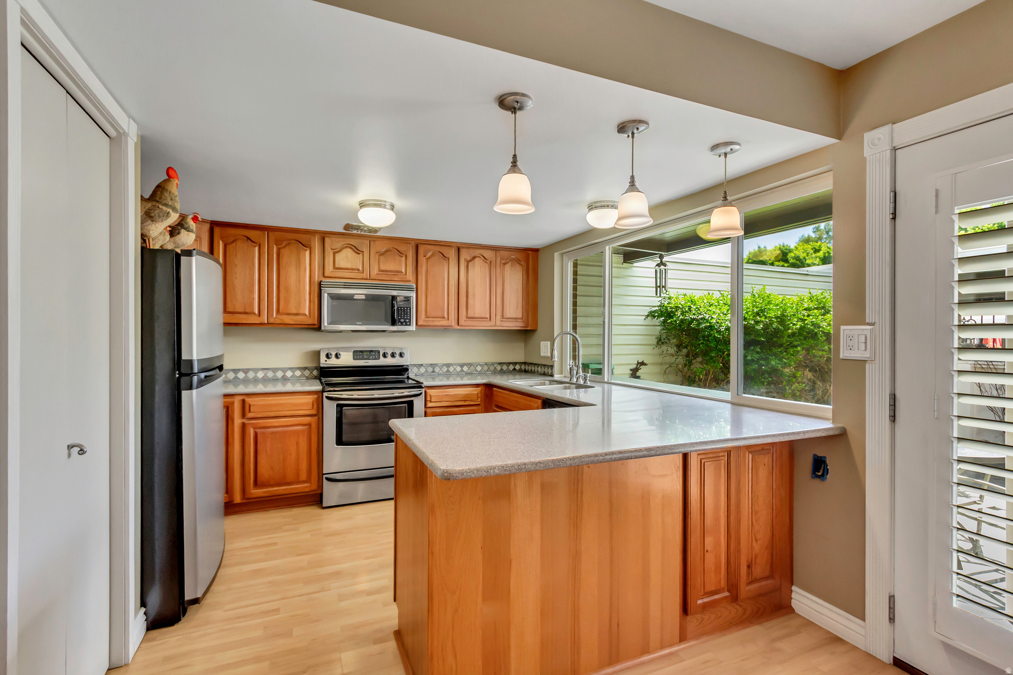main property photo 8