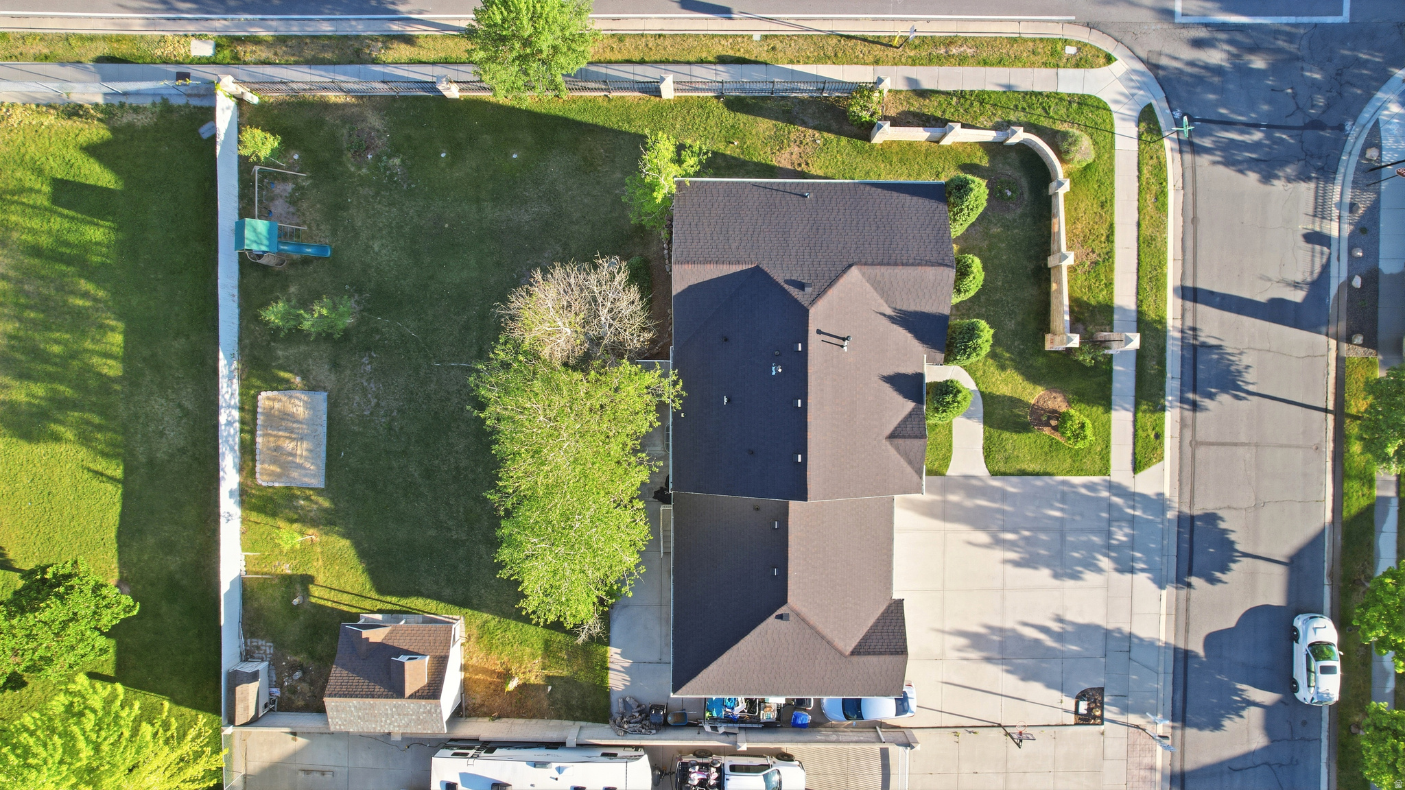 main property photo 35