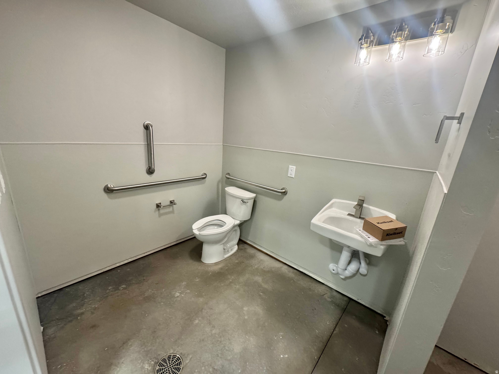 main property photo 4