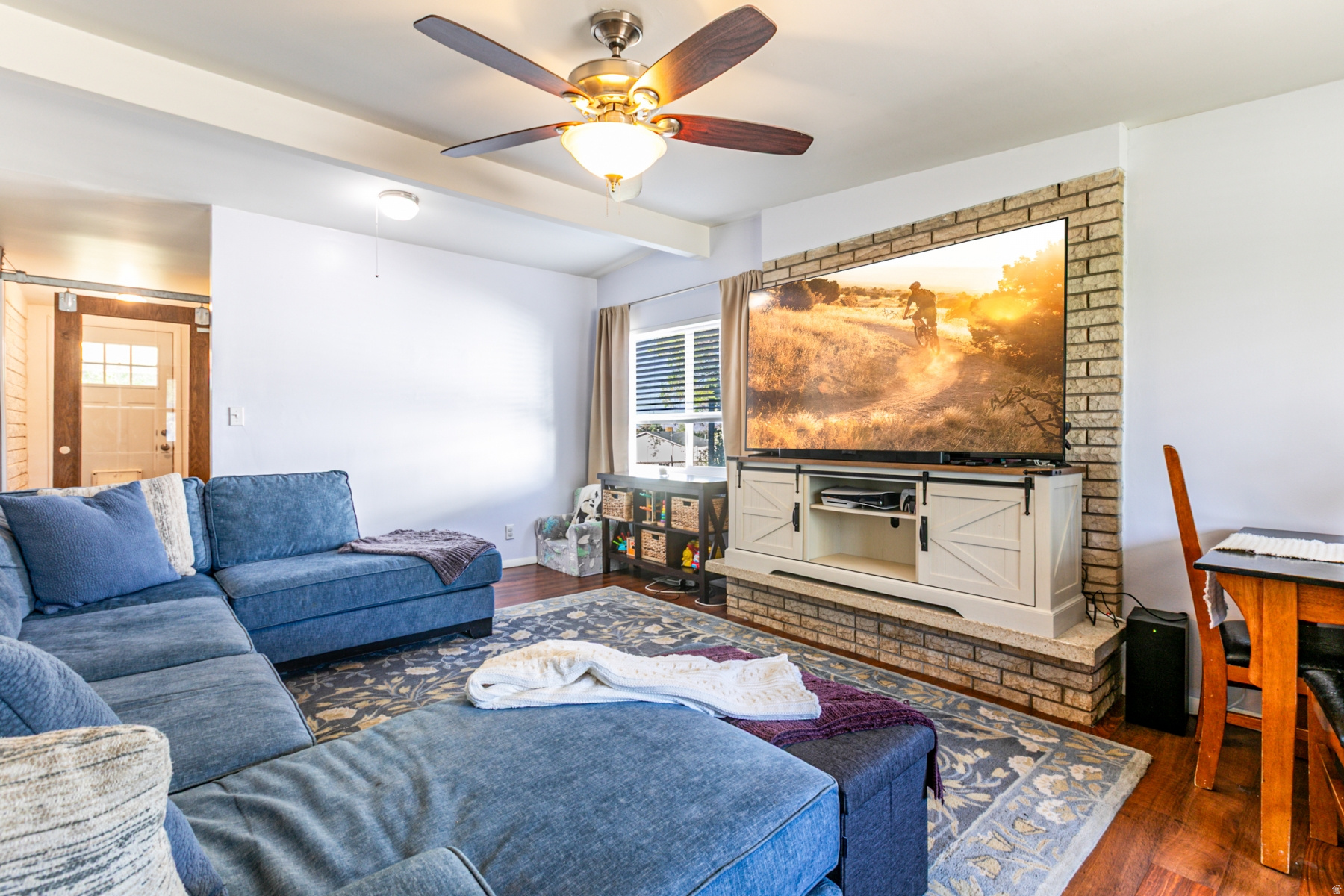 main property photo 17