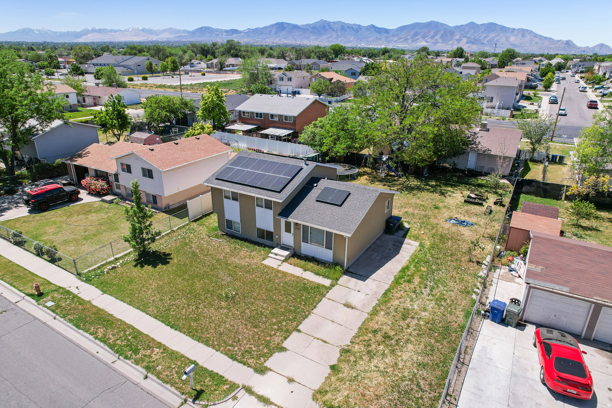 main property photo 13