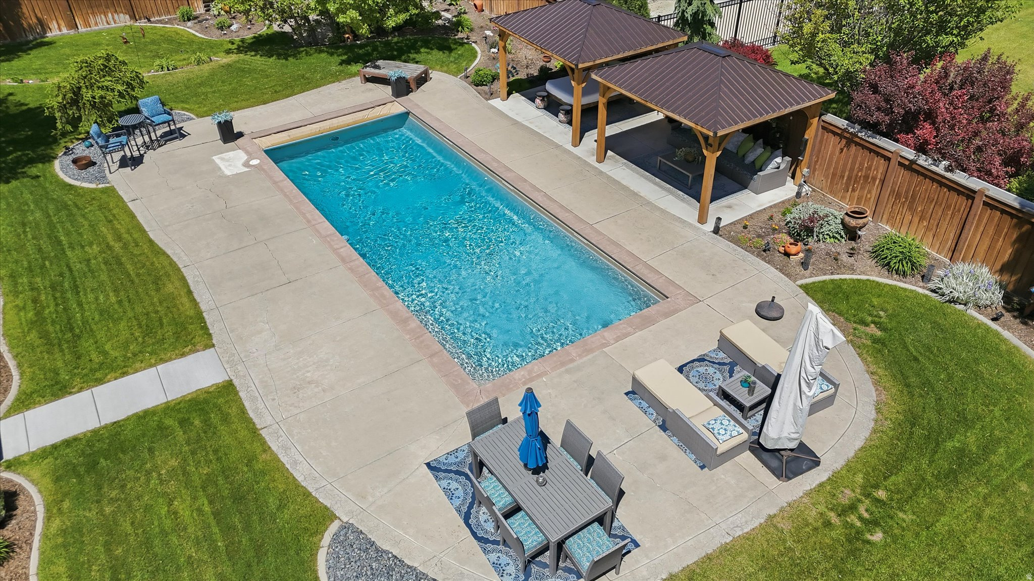 main property photo 54