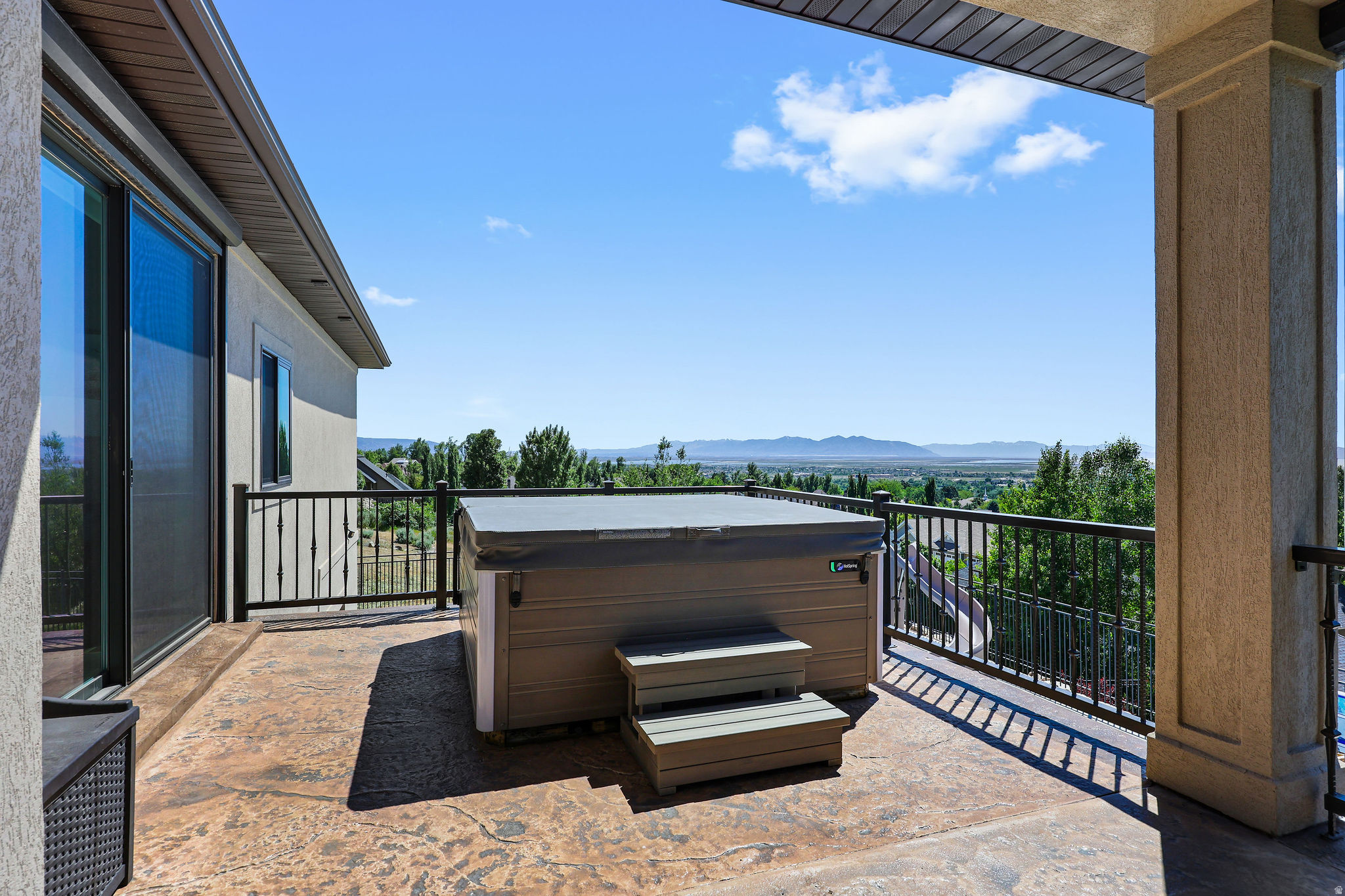 main property photo 29