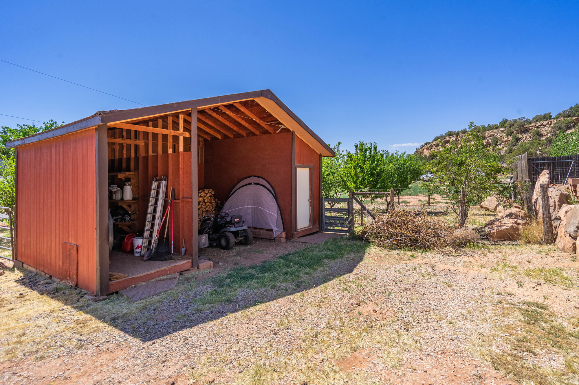 main property photo 20