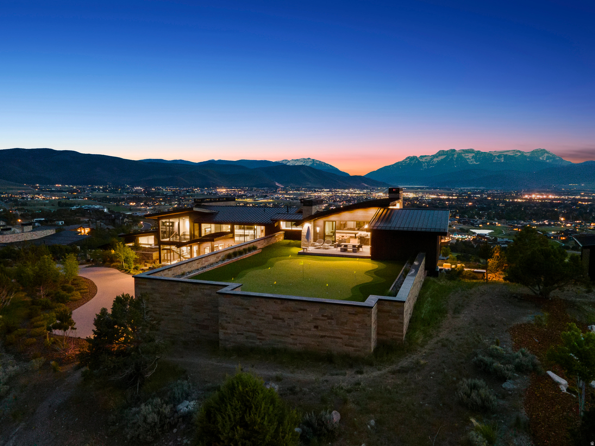 main property photo 201