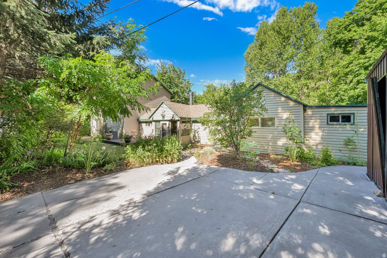 main property photo 43