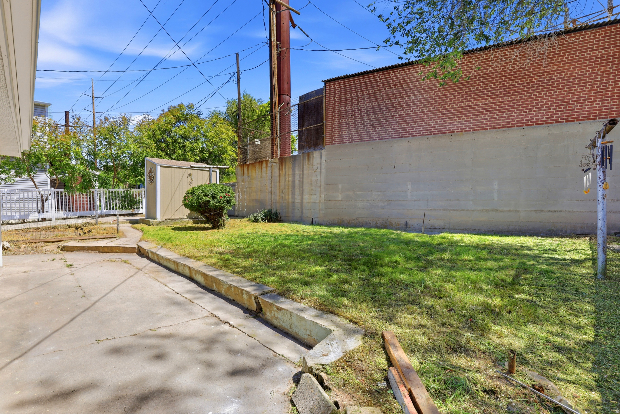 main property photo 17