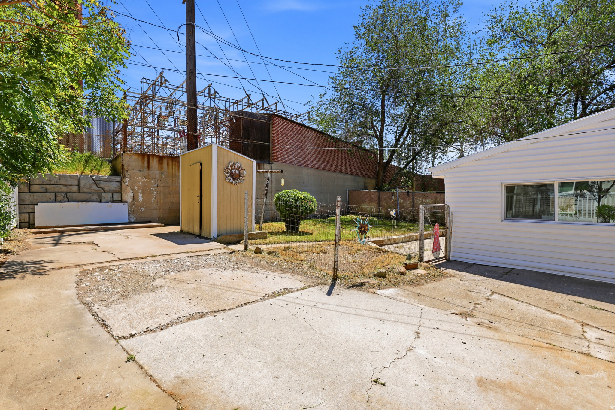 main property photo 18