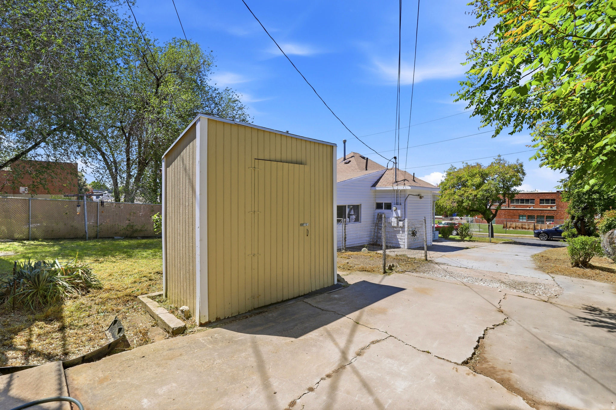 main property photo 19