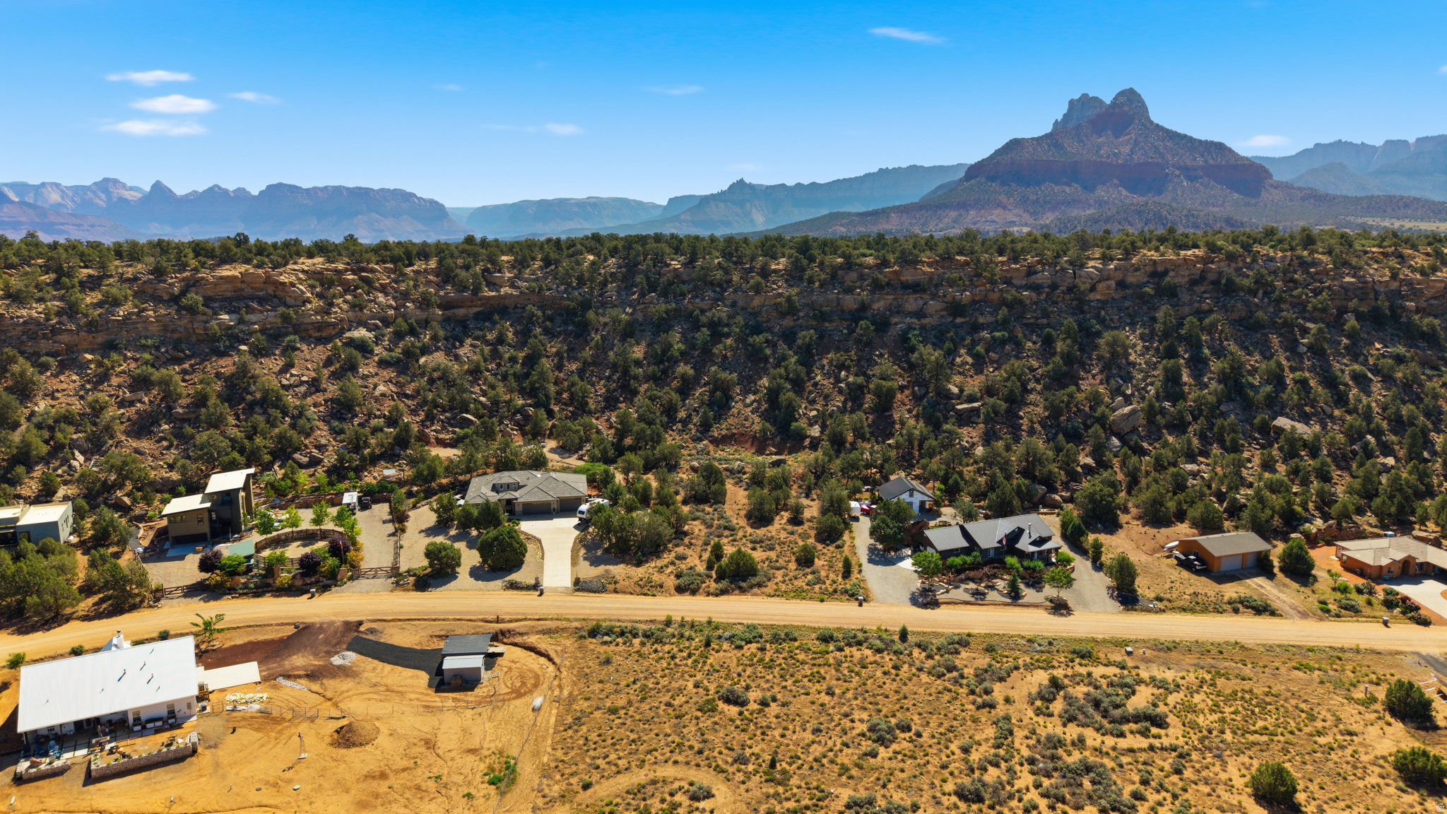 main property photo 13