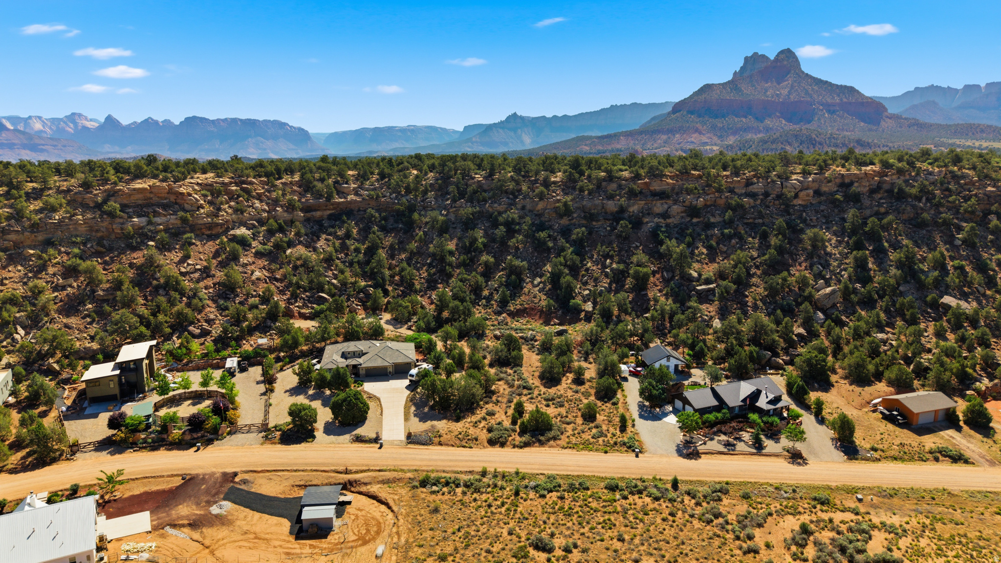 main property photo 7