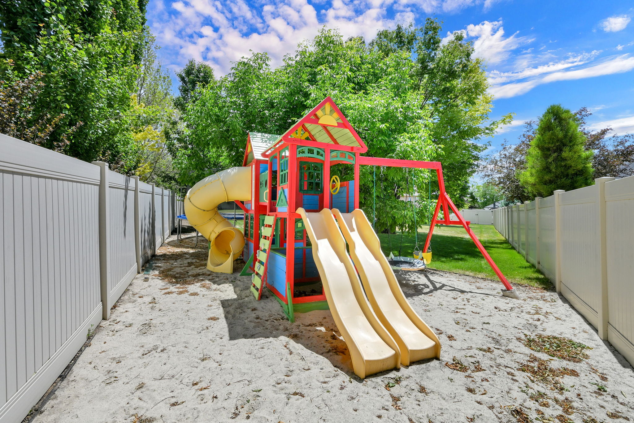 main property photo 57