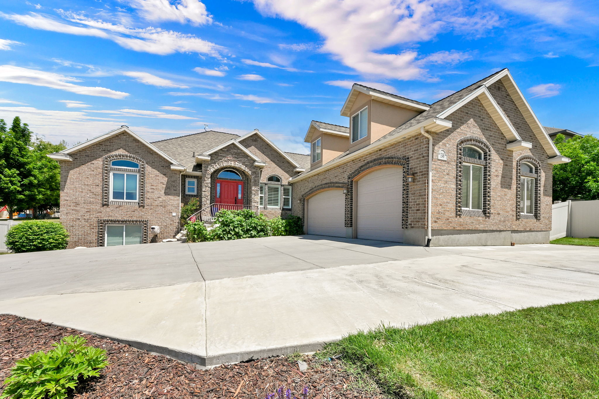 main property photo 60