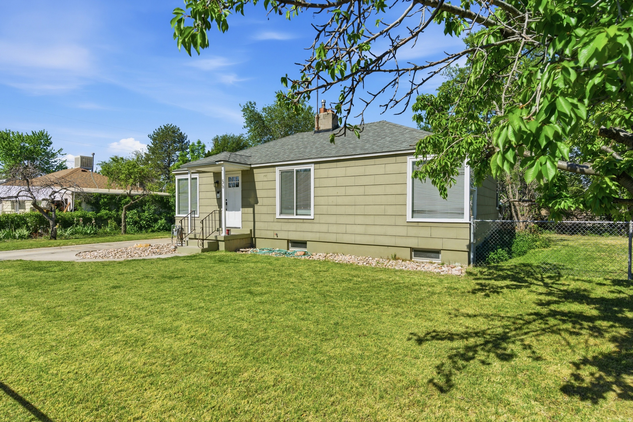 main property photo 19