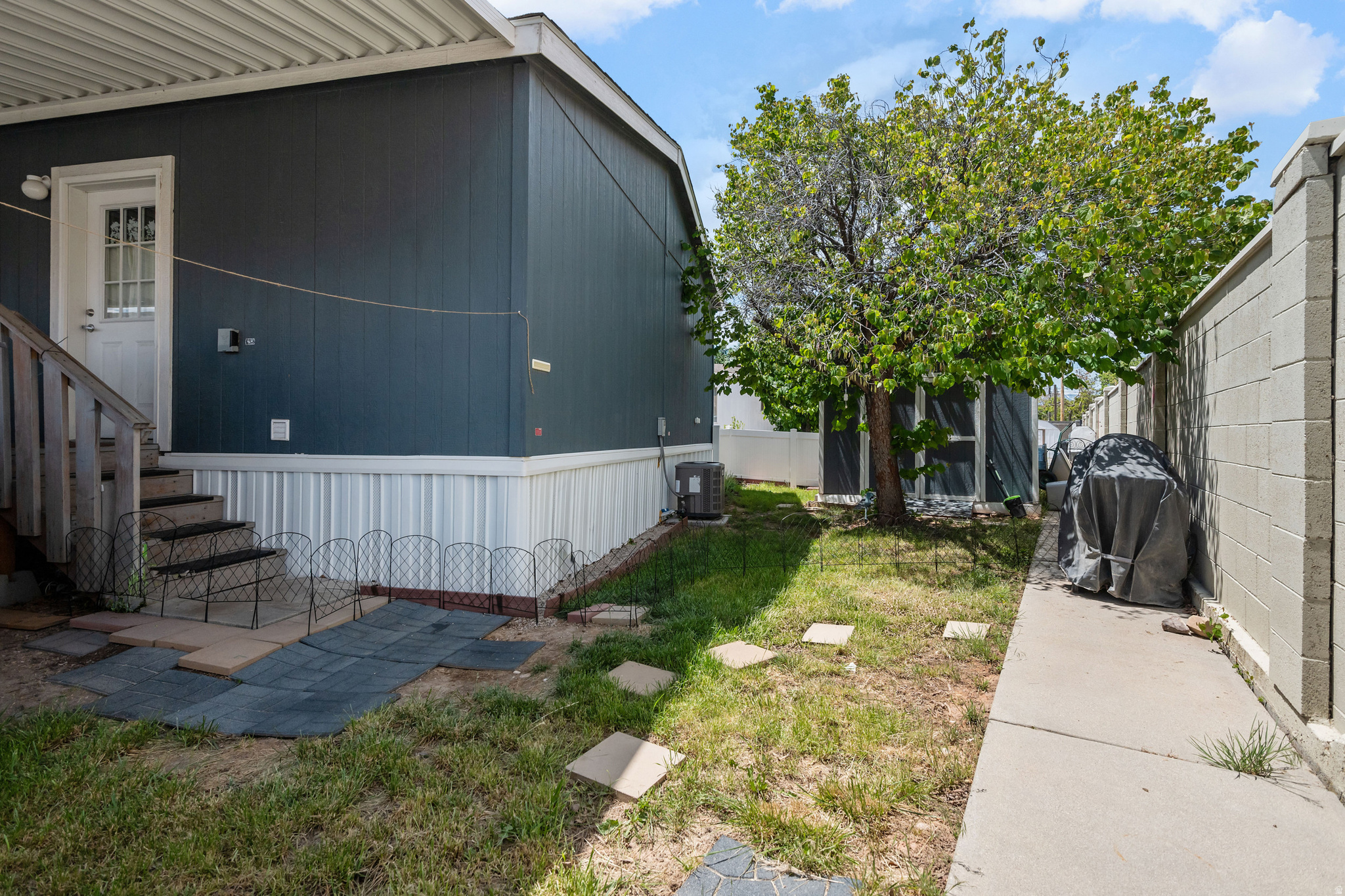 main property photo 30