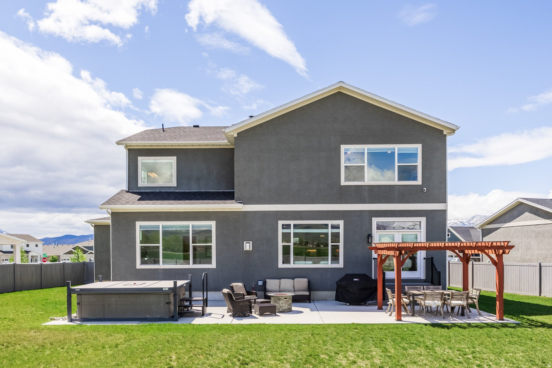 main property photo 75