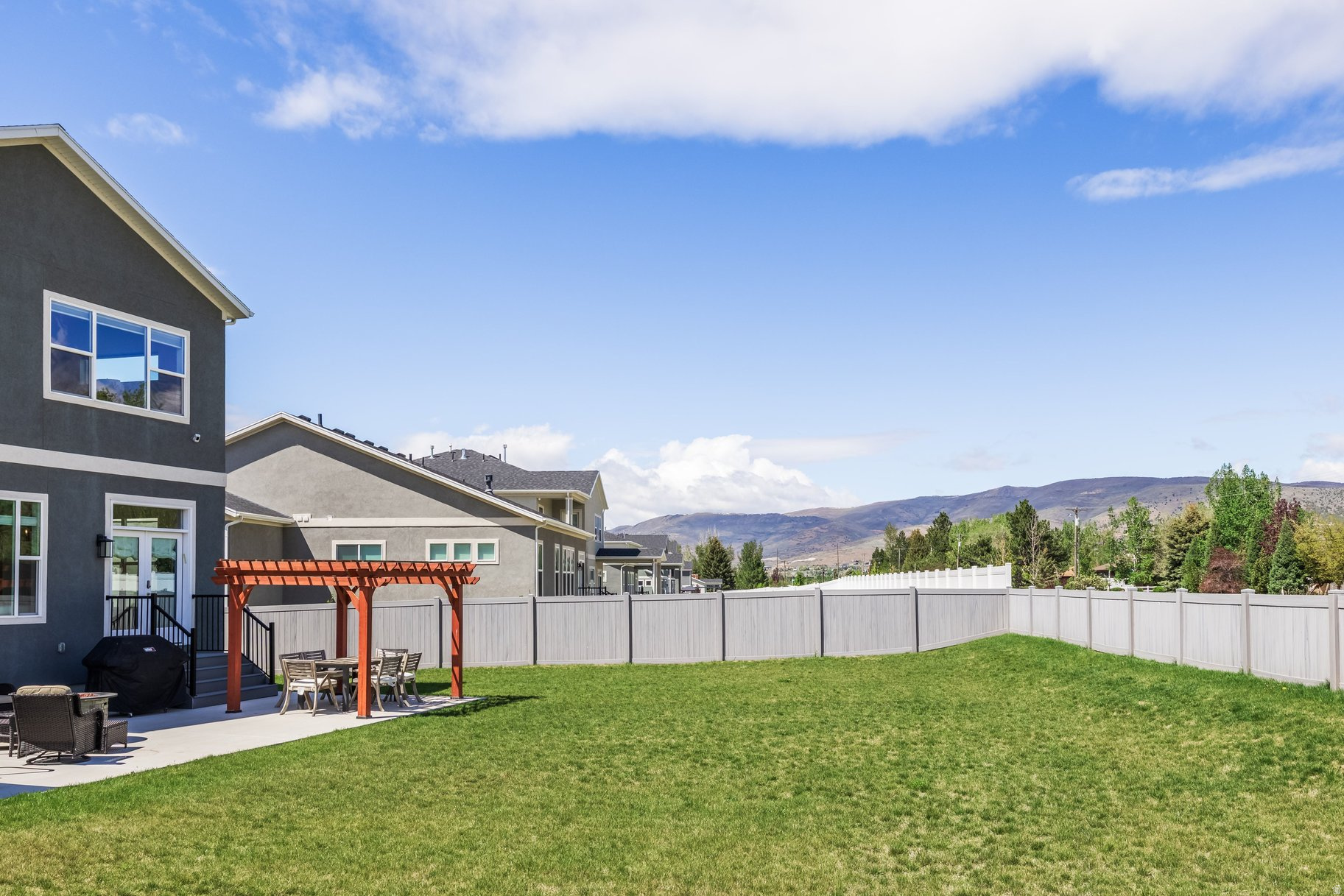 main property photo 77