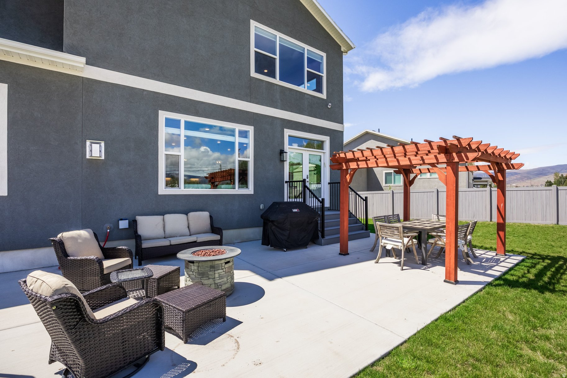 main property photo 80