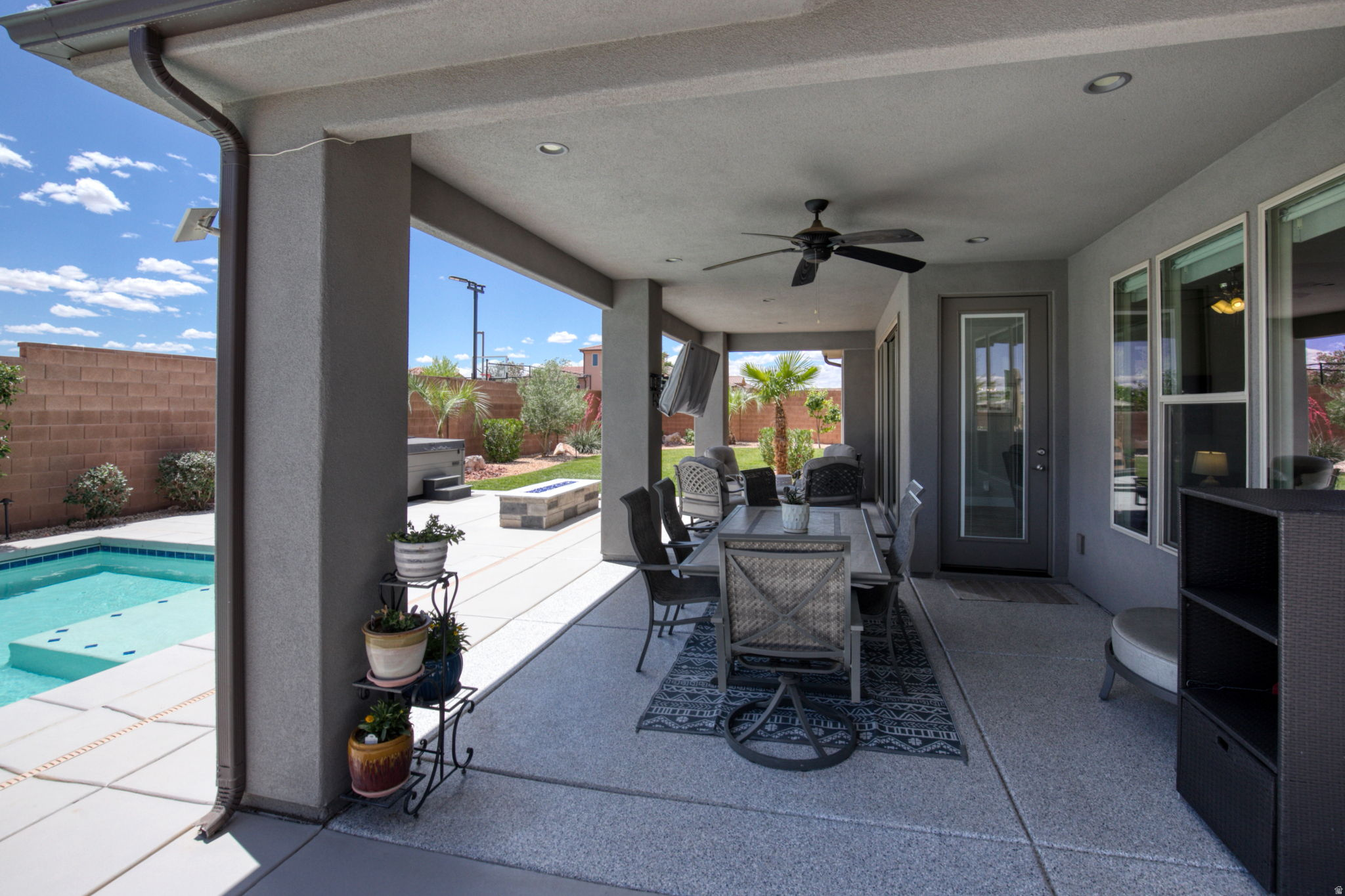 main property photo 38