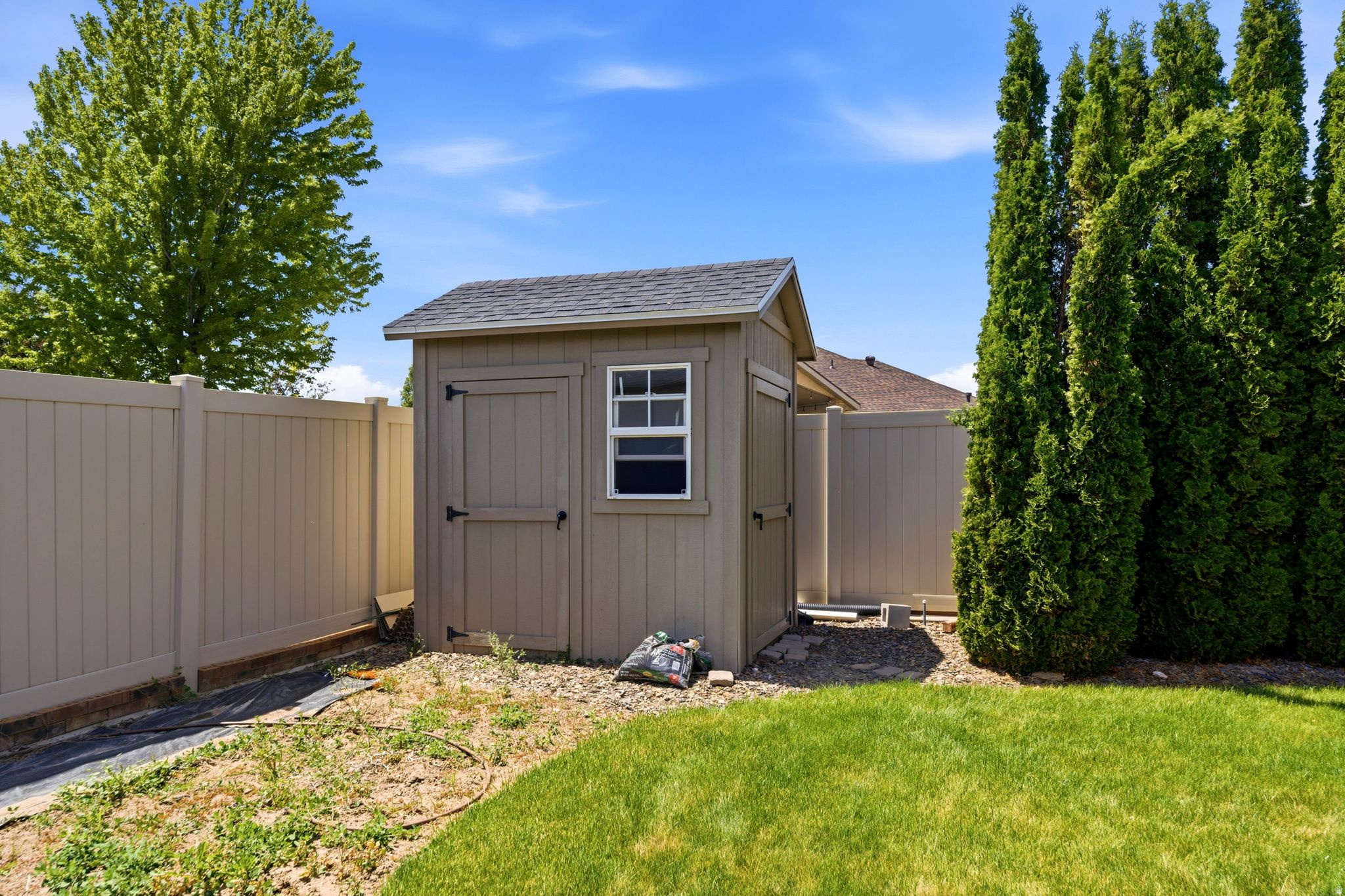 main property photo 61