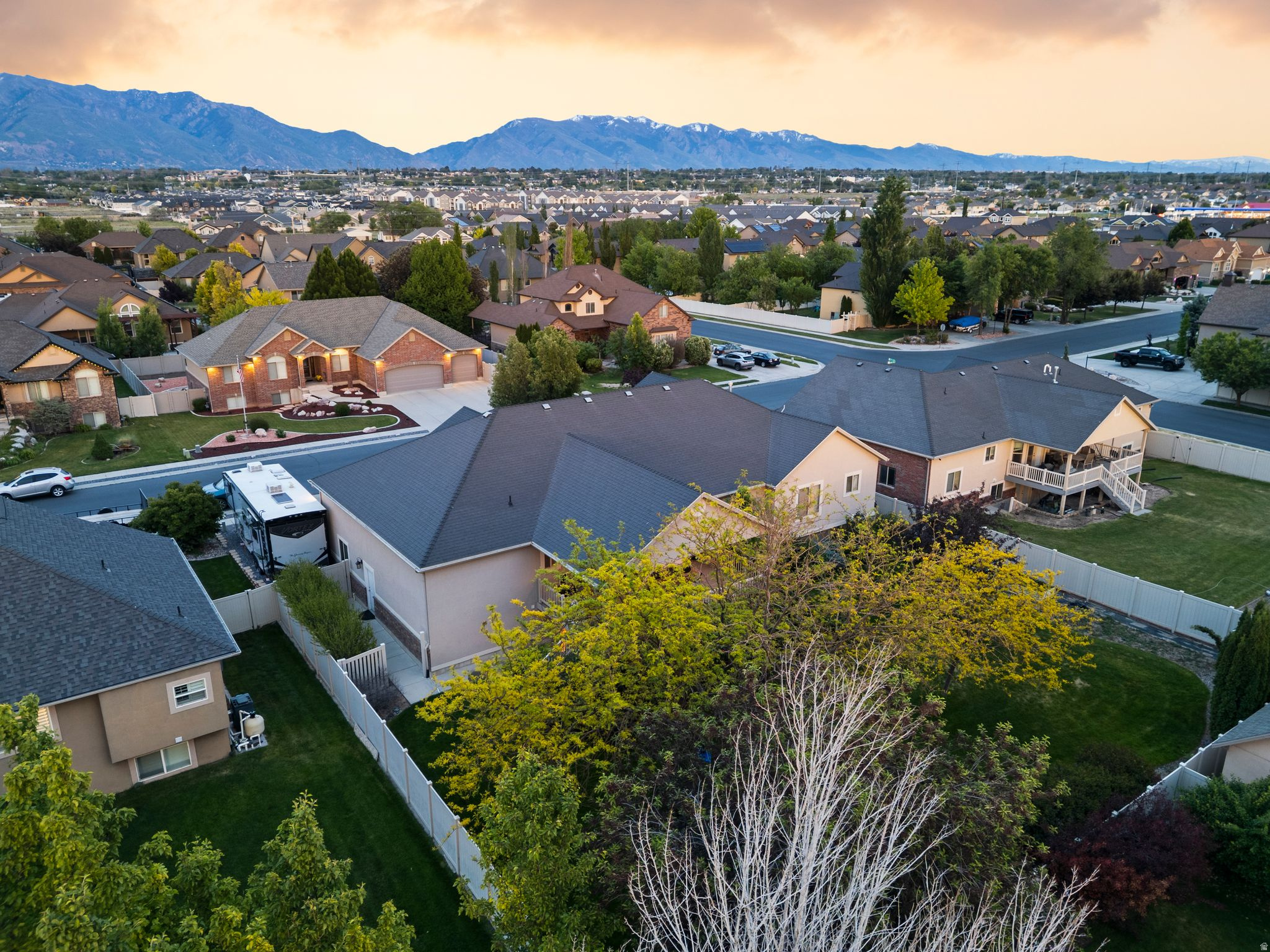 main property photo 75