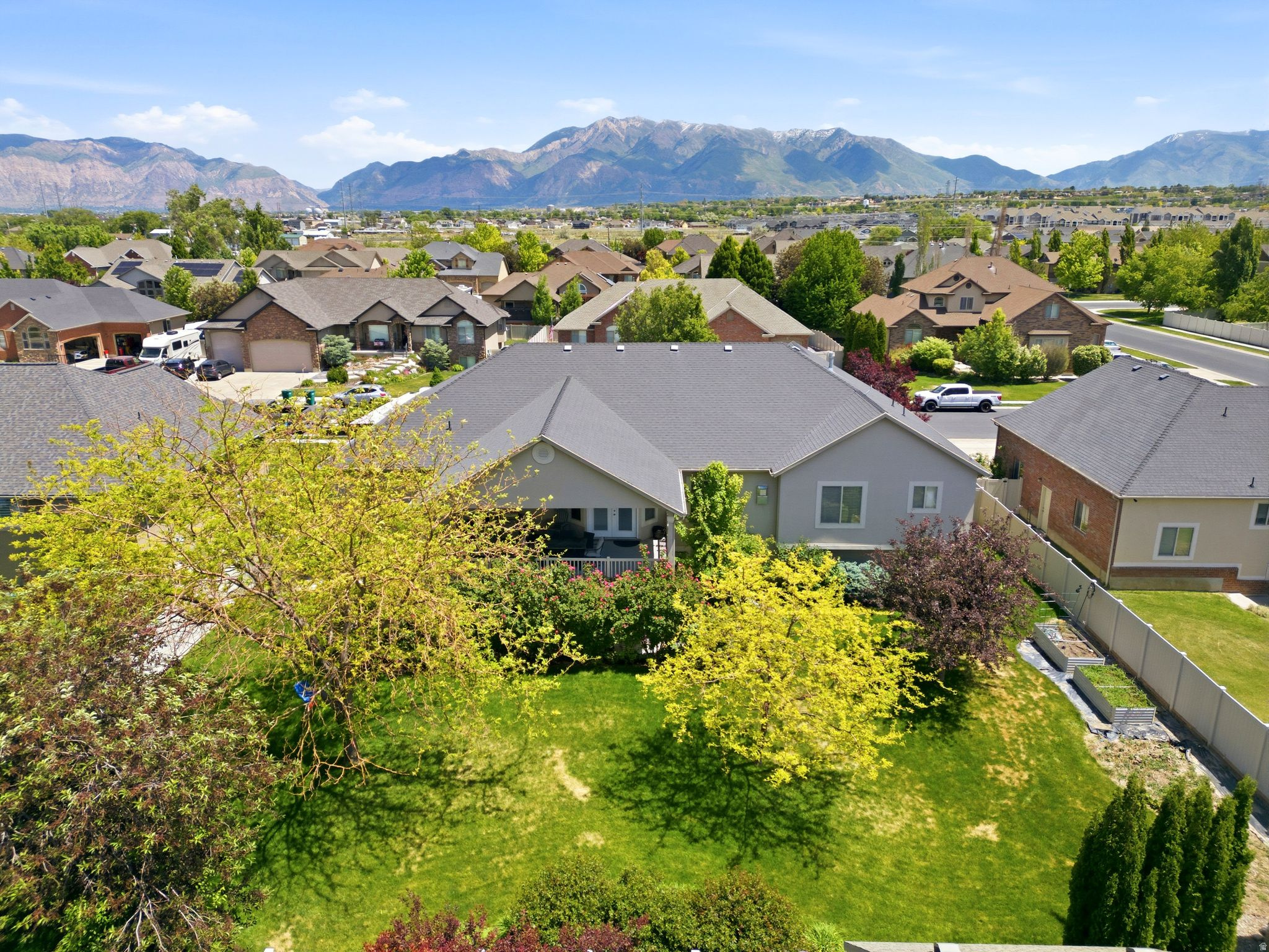 main property photo 90