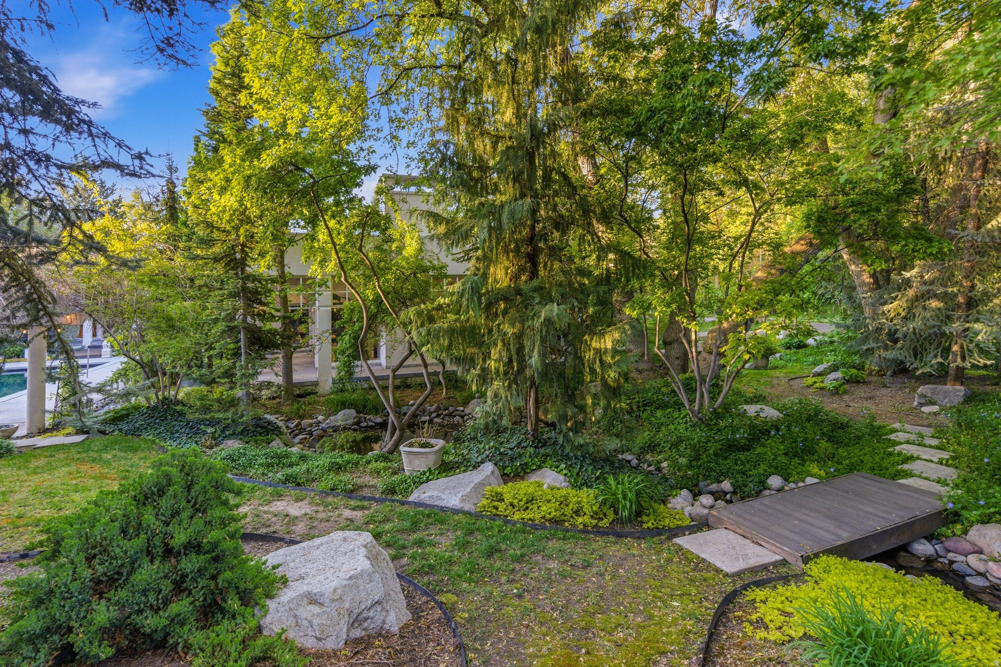 main property photo 112