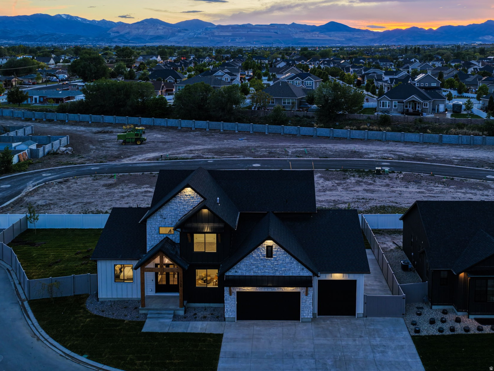 main property photo 60