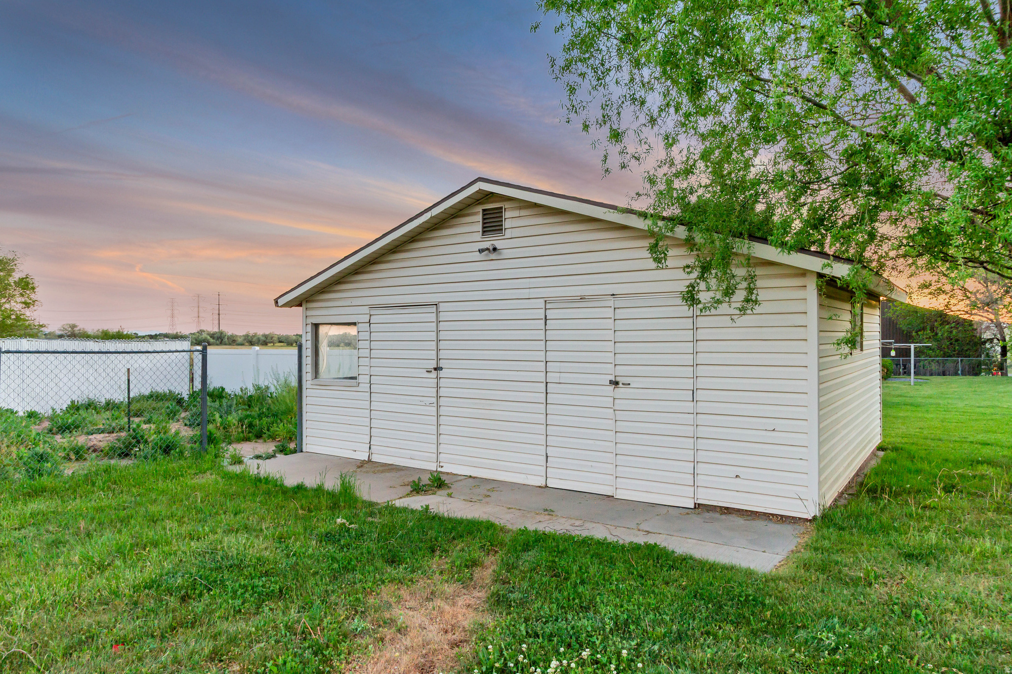 main property photo 4