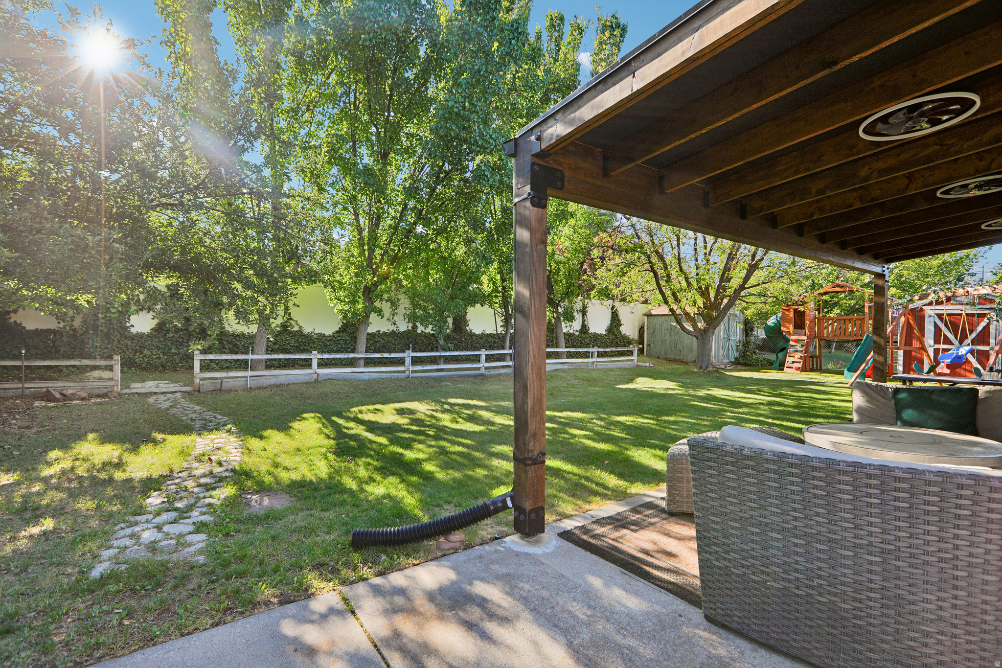 main property photo 32