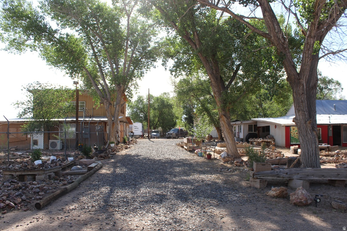 main property photo 26