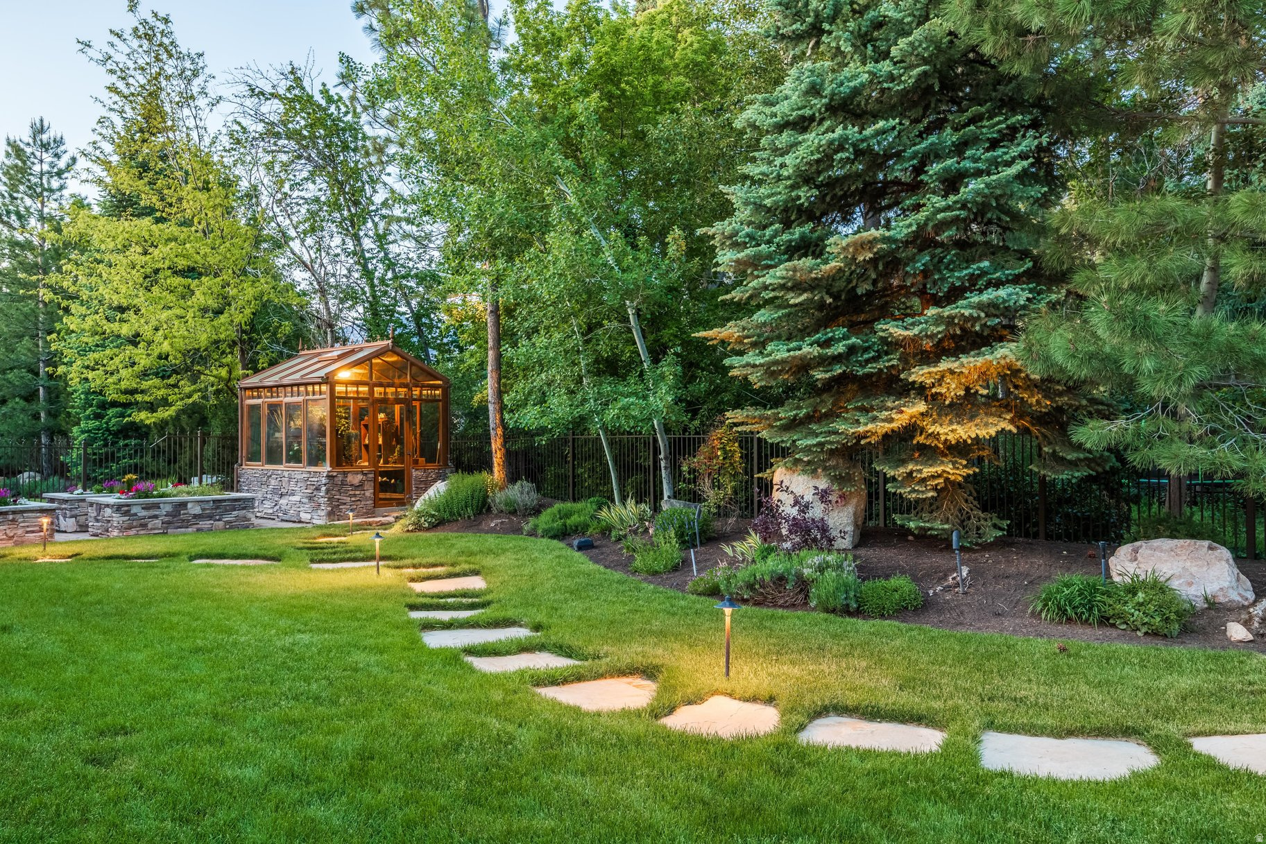 main property photo 39