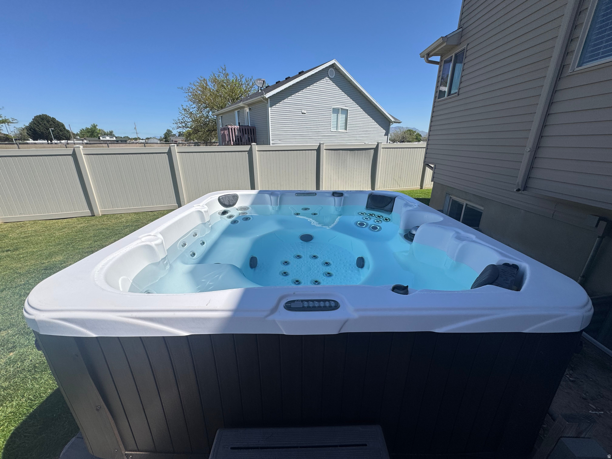main property photo 12