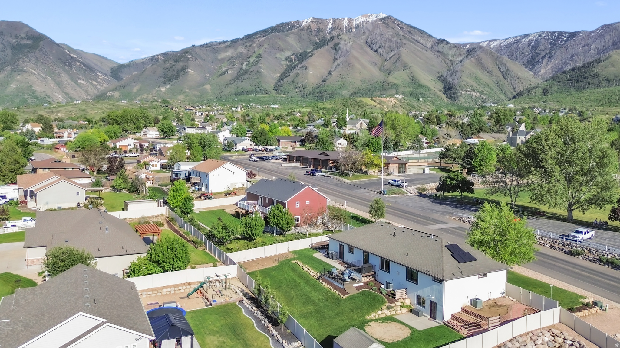 main property photo 43