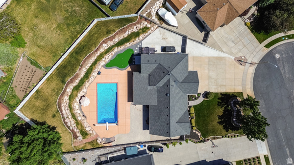 main property photo 4