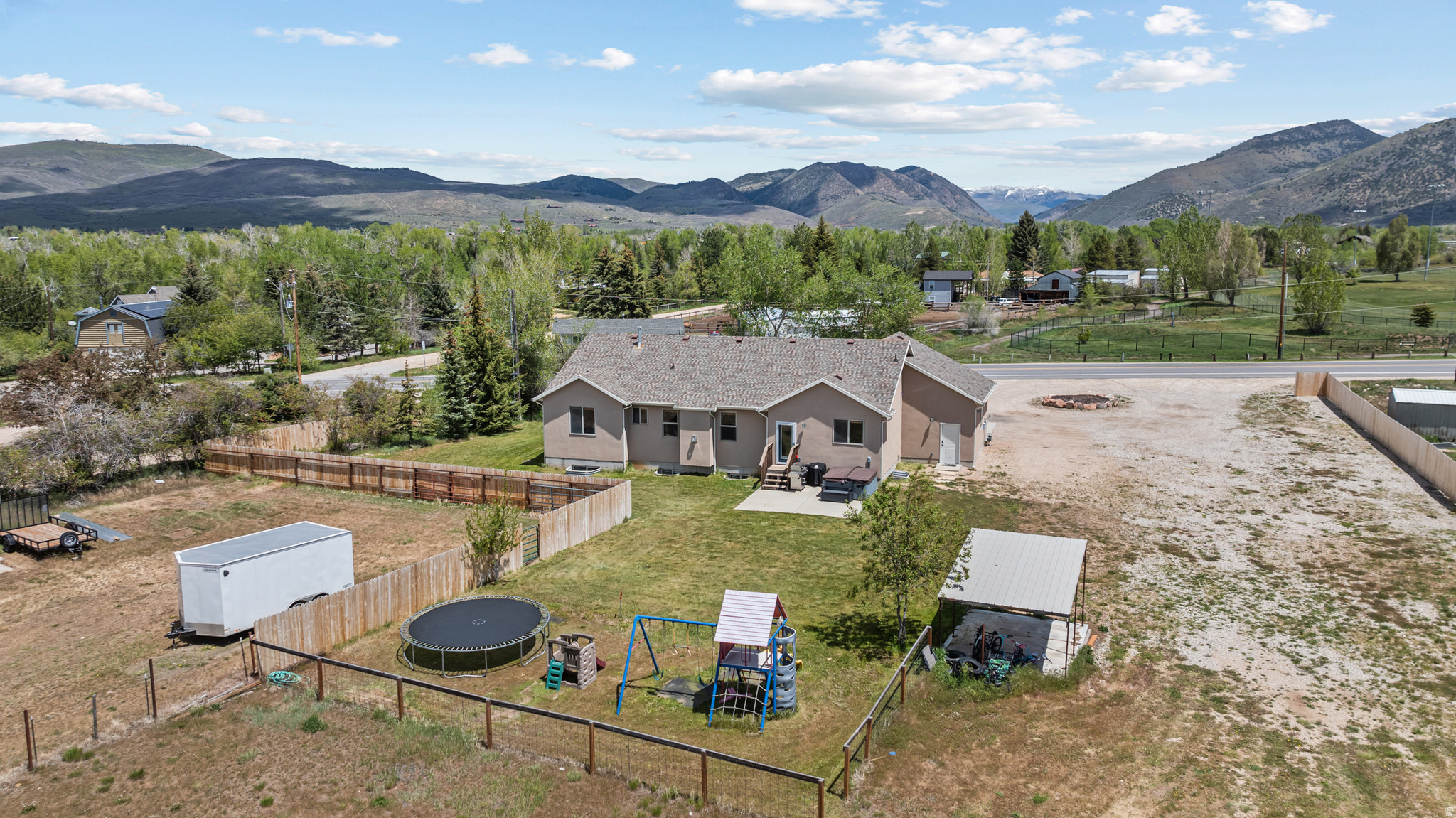 main property photo 41