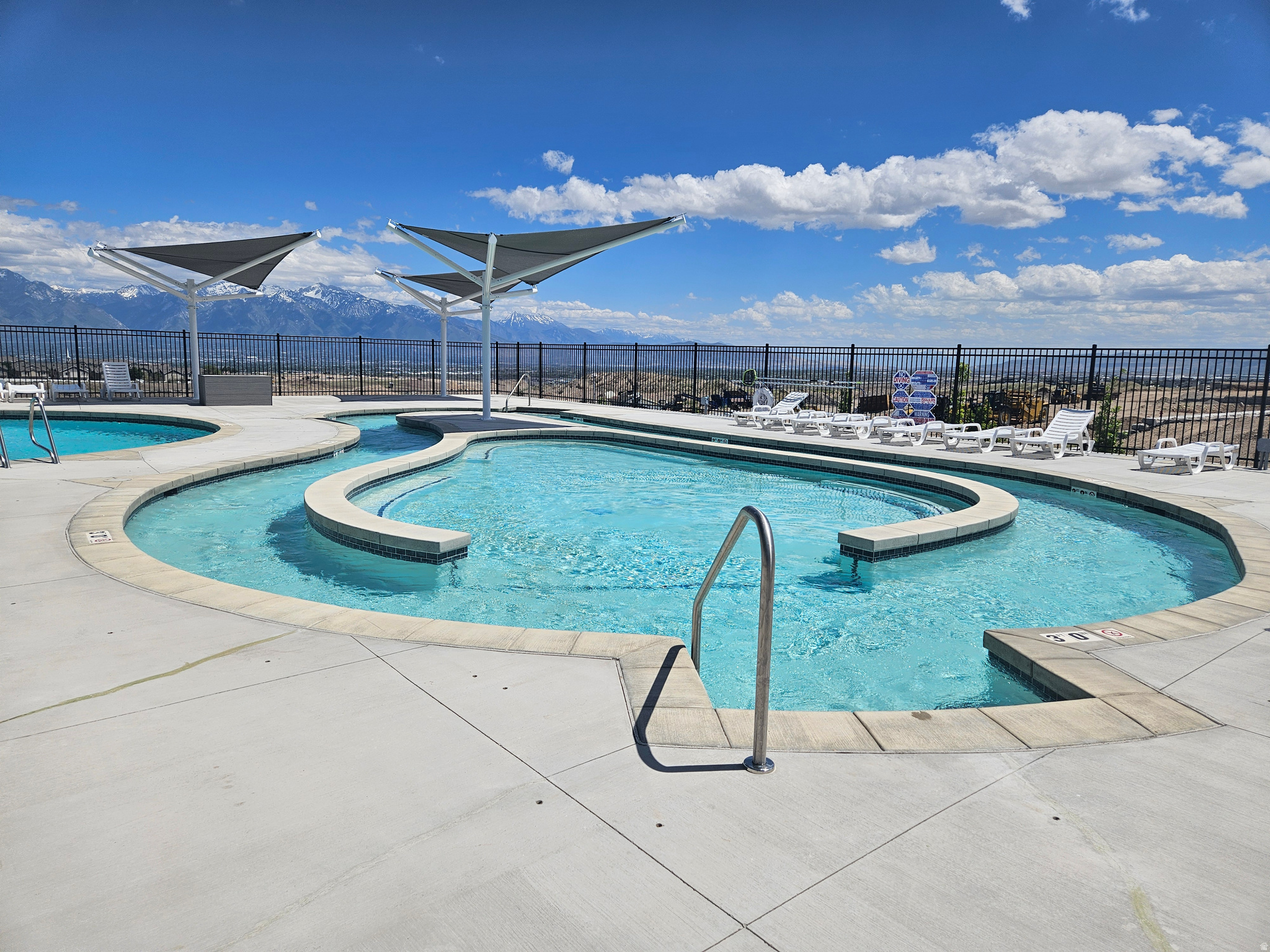 main property photo 29