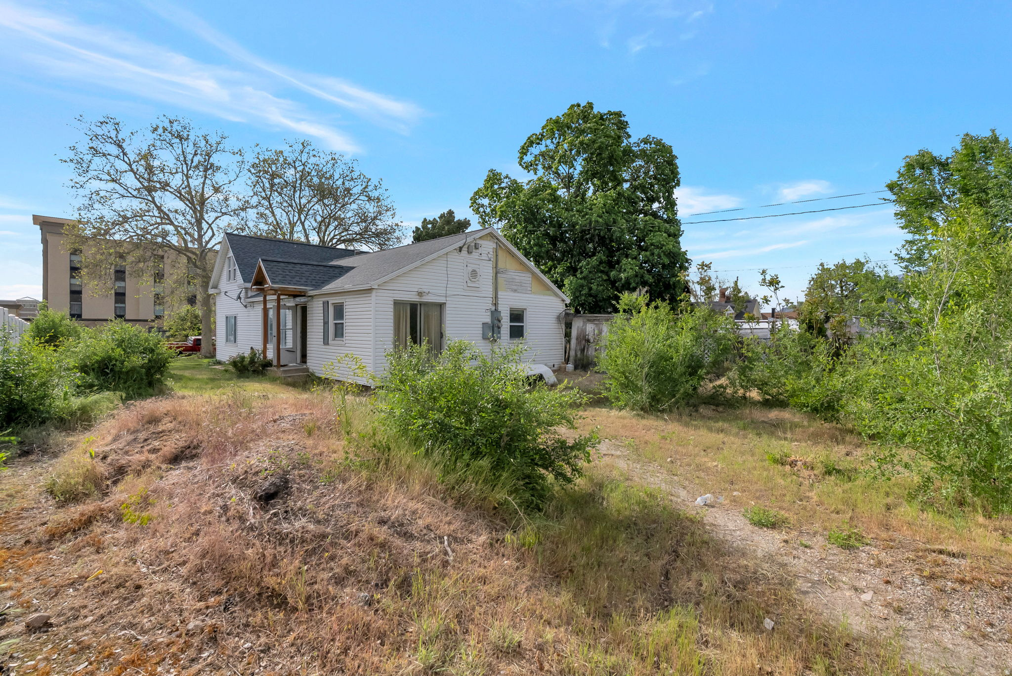 main property photo 5