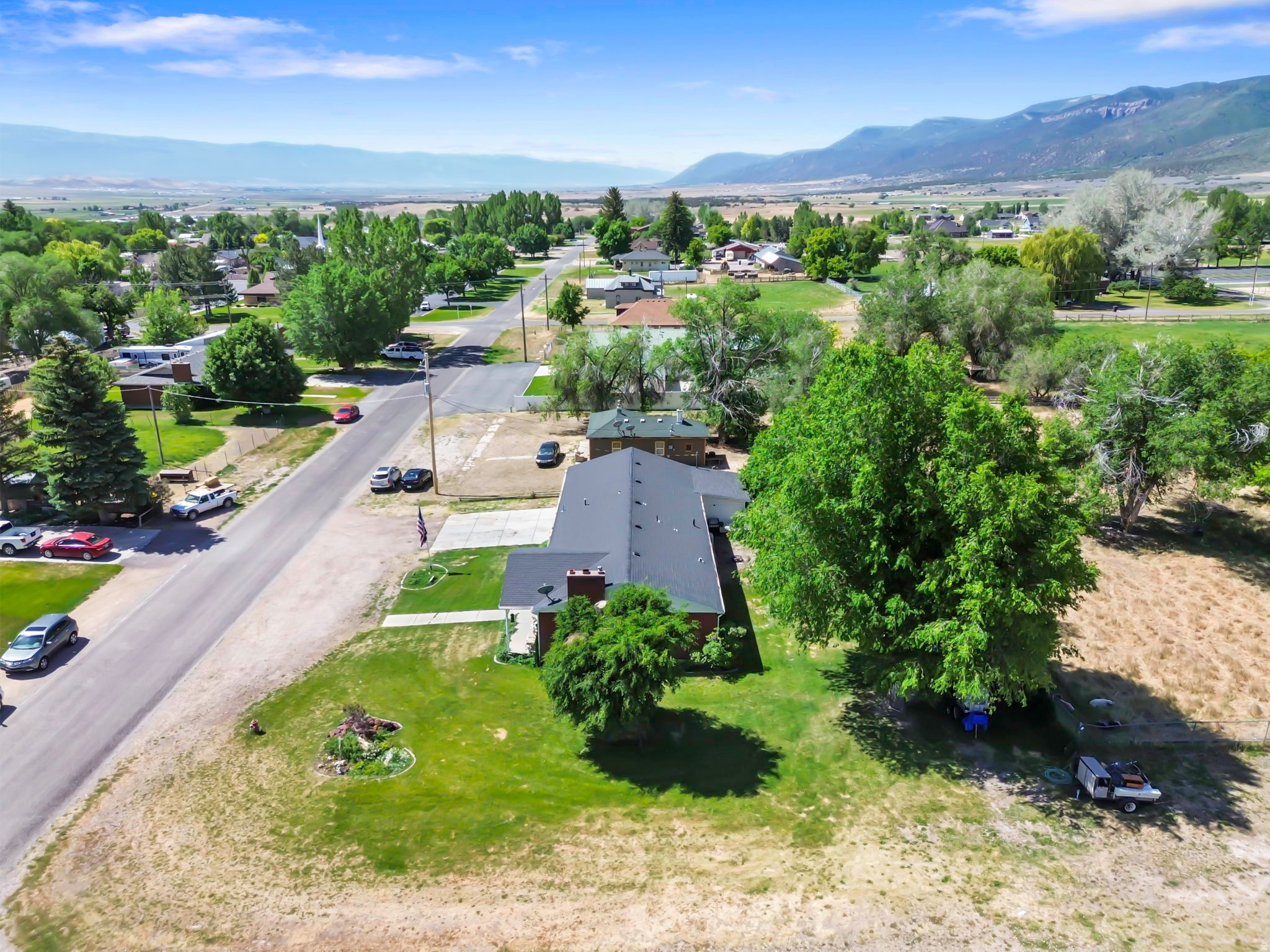 main property photo 33