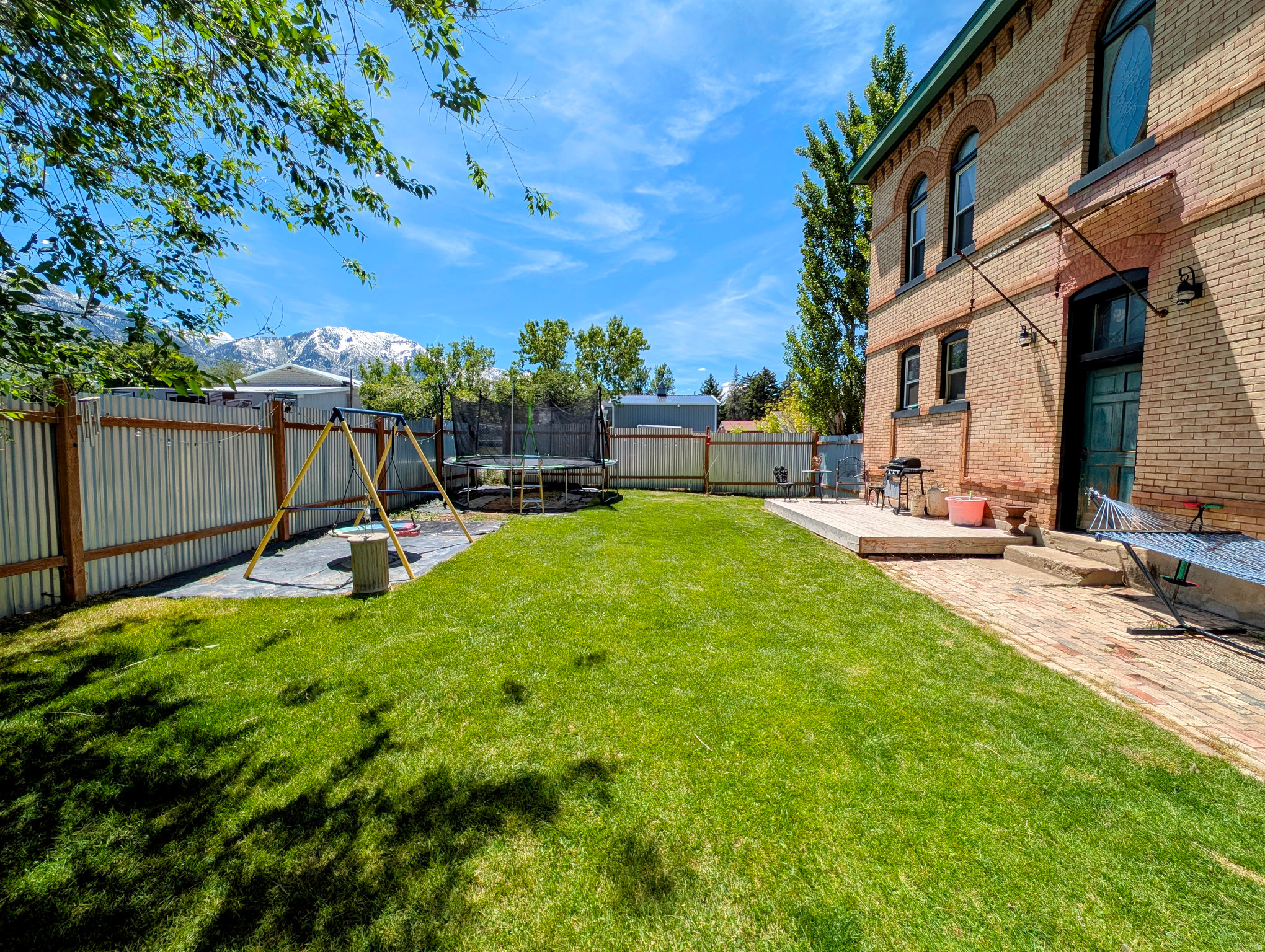 main property photo 11