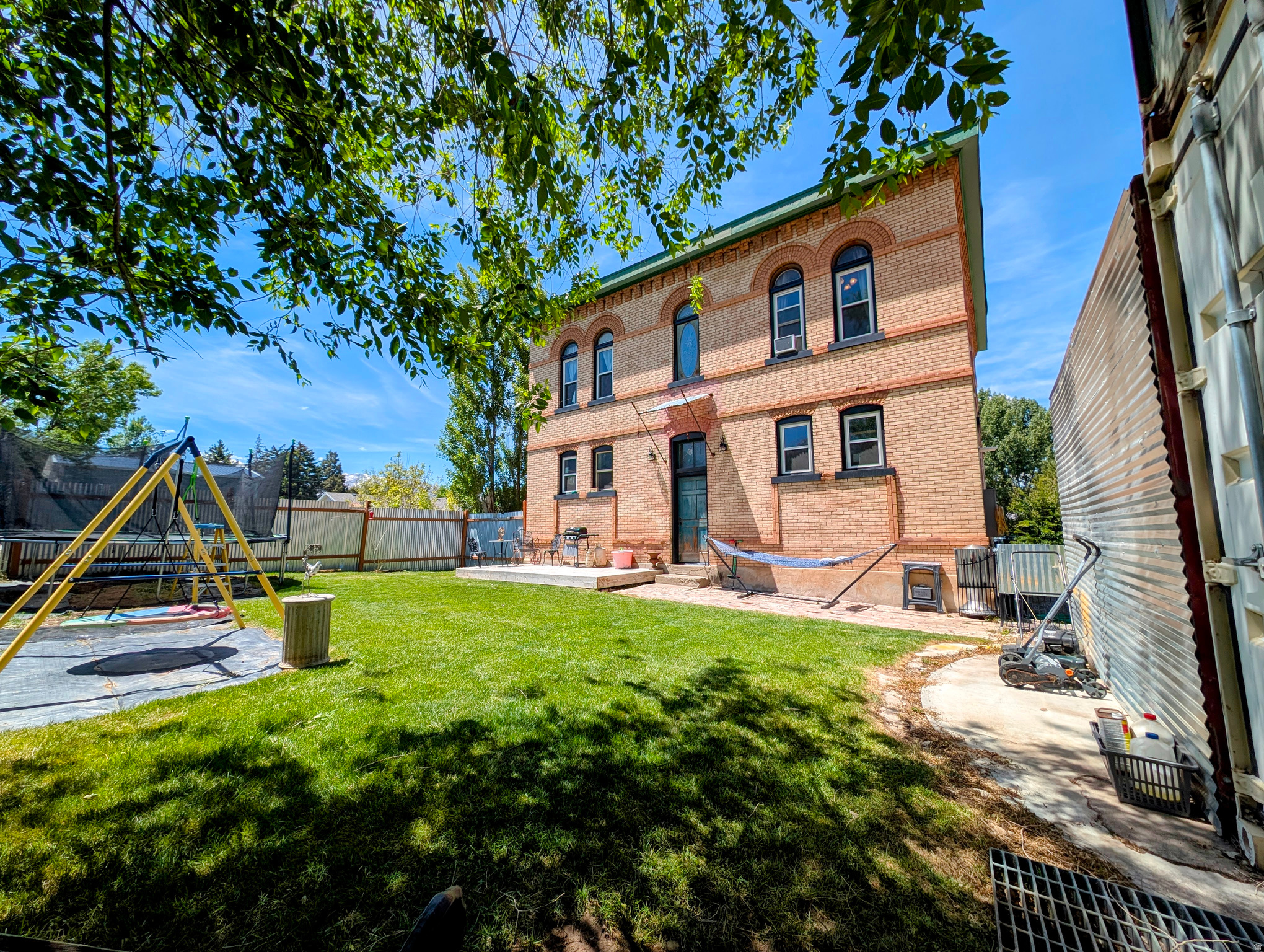 main property photo 12